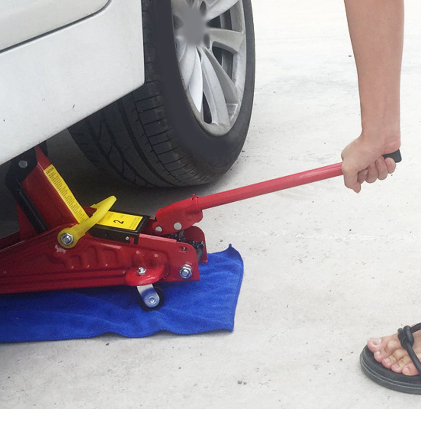 2T Hydraulic Trolley Jack 140‑290mm with Swivel Wheels for Car Lifting Repair