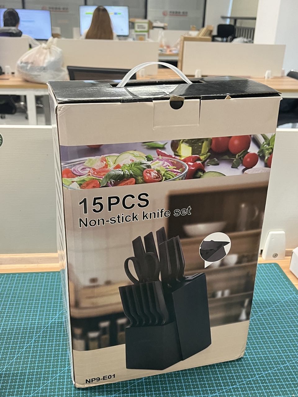 15 Piece Premium Knife Set With Wooden Block Stainless Steel Knives With Ergonomic Handle, Stylish Wooden Block